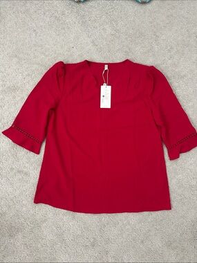NWT Women’s Red V-Neck Blouse with Flared Sleeve Detail Size XL